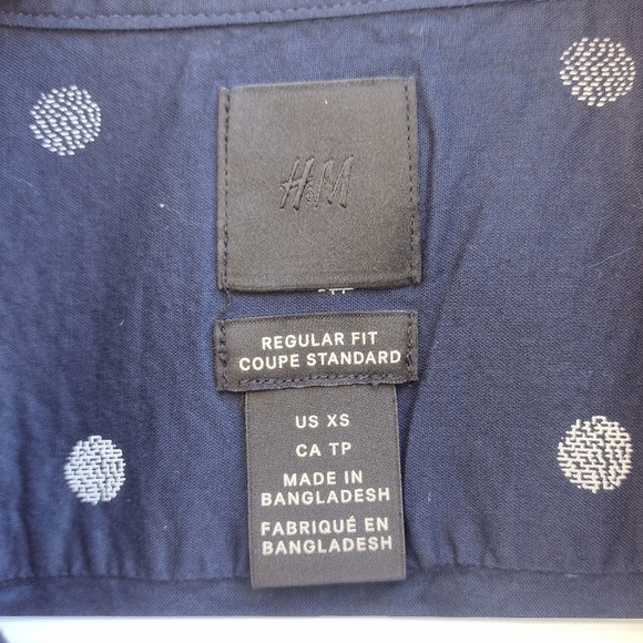 H&M - Dotted Short Sleeve Button Down Shirt - Picture 13 of 16